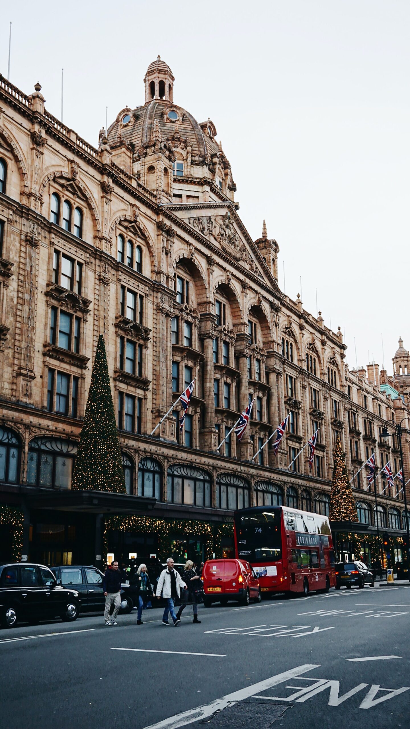 Shopping in London Harrods London Christmas decorations Kensington Shopping